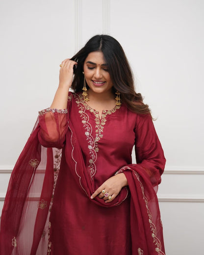 Women’s Viscose Chanderi Silk Kurta Set with Organza Dupatta | Embroidered Ethnic Wear